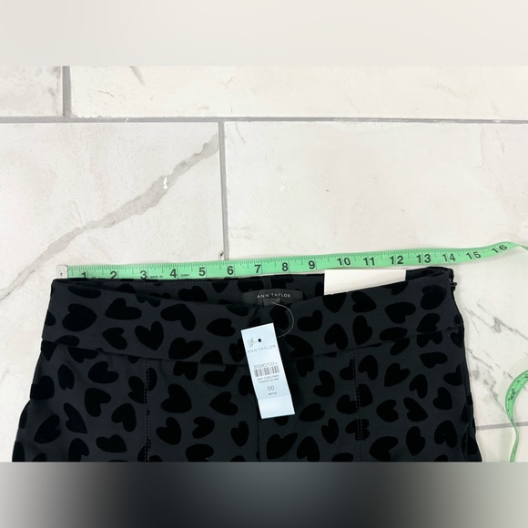 Ann Taylor Velvet Heart Patterned Black Size 00 Petite - Picture 3 of 6